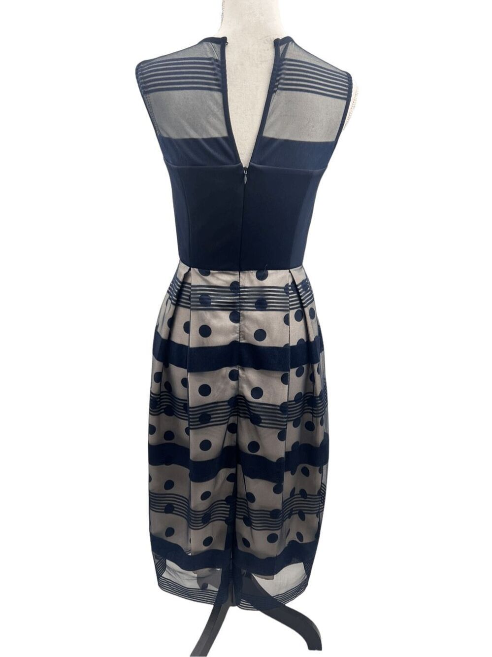 J. Peterman  sleeveless fully lined polka dot a line dress size 4 - Picture 12 of 16